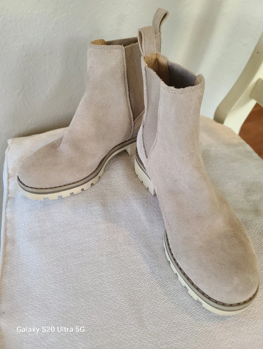 Crown  Vintage Women's Leather Suede Chelsea Boots - Neutral Beige